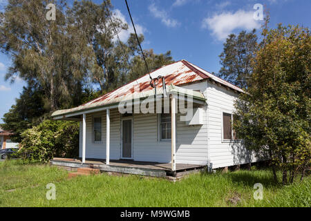 Suburban Wasserfall, einem Vorort am Stadtrand von Sydney, New South Wales, Australien Stockfoto