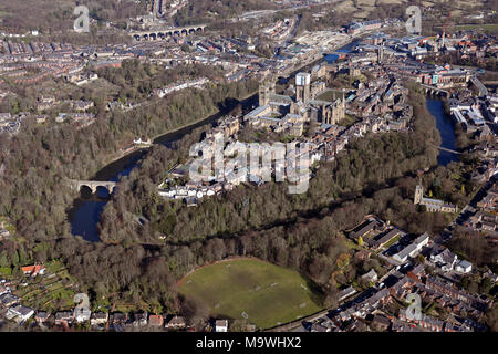 Luftaufnahme von Durham City mit dem Fluss Wear Stockfoto