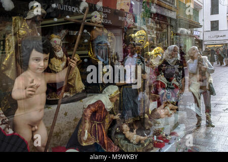 Religiöse Shop, Verkauf von Christlichen religiösen Symbole, Sierpes Straße, Sevilla, Spanien Stockfoto