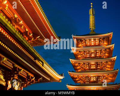 Asakusa Senso JI oder Senso-JI Tokyo Temple im Stadtteil Asakusa - der älteste Tempel Tokios, der vermutlich 645 gegründet wurde. Tokio Tourismus. Stockfoto