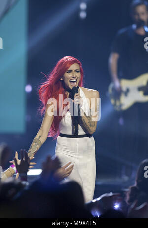 März 25, 2018, Vancouver, BRITISH COLUMBIA, KANADA - Leuchtet während der JUNO Broadcast Awards 2018 in der Rogers Arena in Vancouver, British Columbia, 25. März 2018. (Bild: © Heinz Ruckemann über ZUMA Draht) Stockfoto