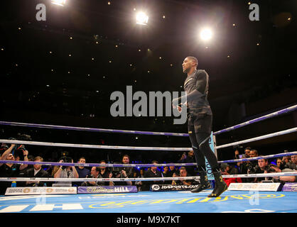 St Davids Hall, Cardiff, Wales, UK. 28. März, 2018. Pubic der Anthony Josua V Joseph Parker Unified Welt Titel kämpfen. Anthony Josua MBE während der öffentlichen Training, mit einem lokalen Boxschule Anthony Josua V Joseph Parker Credit: Huw Fairclough/Alamy leben Nachrichten Stockfoto