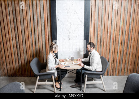 Business Paar im Cafe Stockfoto