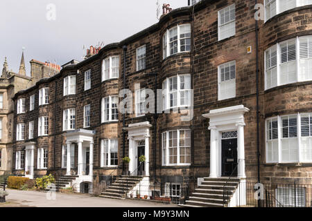 1-4 West Park, Anfang des 19. Jahrhunderts Reihenhäuser, Harrogate, North Yorkshire, England, Großbritannien Stockfoto