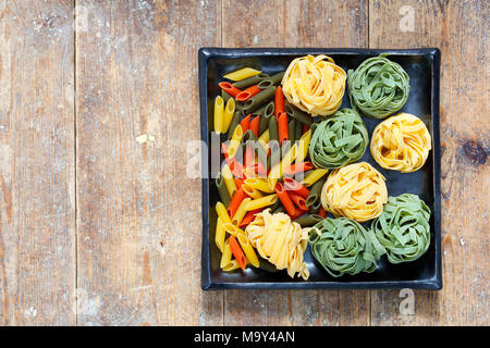 Zutaten für italienische Pasta essen mit Tagliatelle mit Kopie Raum Stockfoto