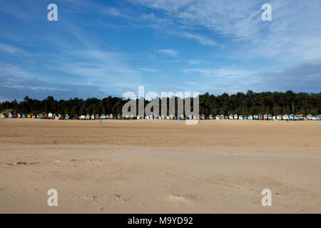 Strand Hütten auf West Sands, Holkham Beach, Norfolk, England, Großbritannien Stockfoto