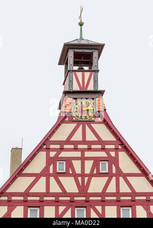 Glockenturm in einer Stadt namens Gaildorf in Süddeutschland Stockfoto