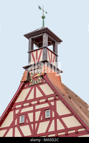 Glockenturm in einer Stadt namens Gaildorf in Süddeutschland Stockfoto