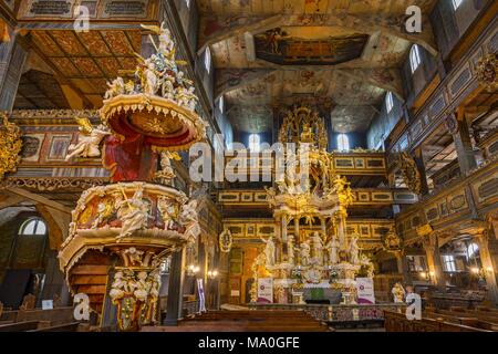 Innenraum der prächtig geschmückten Holz- Evangelische Friedenskirche in Swidnica, UNESCO-Weltkulturerbe, Polen. Stockfoto