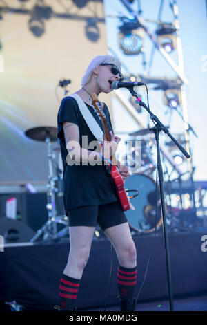 Britische Band 'Dream Frau' live im Majestic Hotel Strand - MIDEM internationale B2B-music Event, Cannes, Frankreich, 6. Juni 2017 © ifnm Stockfoto