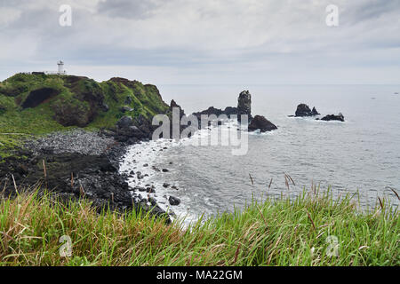 Seopjikoji ist ein Kap am Ende der östlichen Ufer der Insel Jeju. Der Ort ist berühmt für die Dreharbeiten der Kinos und Dramen. Stockfoto