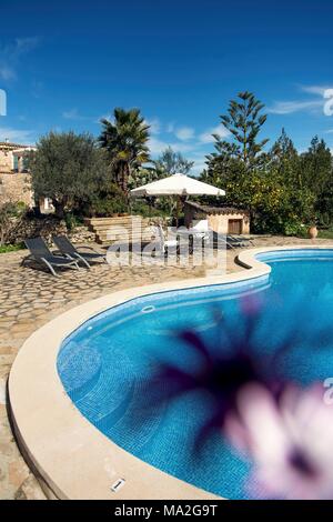 Ein schöner Pool auf der Finca Na Set Centes, Mallorca Stockfoto