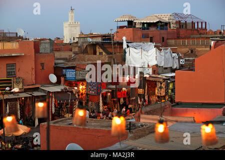 Ein Blick über die Altstadt, Marrakesch, Marokko Stockfoto