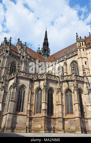 Low Angle Seitenansicht des Gotischen mittelalterliche Kathedrale der Heiligen Elisabeth in Kosice, Slowakei Stockfoto