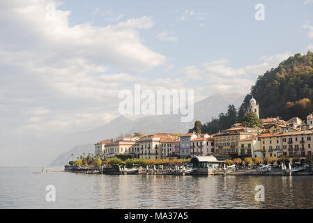 Bellagio Skyline Italien. Comer See. Morgen. Bewölkter Himmel. Stockfoto