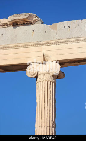 Ionische Säule des Erechtheion, Athen, Griechenland Stockfoto