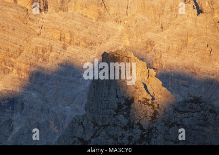 Cadini Gipfeltreffen vor der Ostwand des Monte Cristallo, Sextner Dolomiten, Südtirol, Norditalien, Italien, Stockfoto