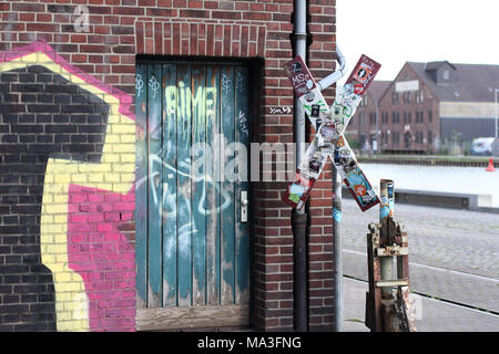 Versiegelte Andreaskreuz Stoppschild, 'Hafen' (Uferpromenade), Stadt Münster Stockfoto