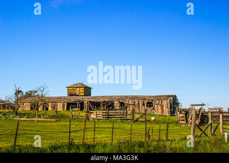 Alte Scheune in Reparatur Stockfoto