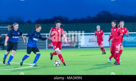 Aveley Essex, 29. März 2018, BBC Essex Frauen Pokalspiel, Brentwood Town Damen, blau, (0) Vs C&K Basildon (7) in Rot Credit Ian Davidson Alamy leben Nachrichten Stockfoto