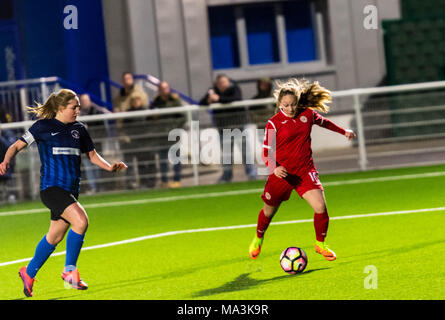 Aveley Essex, 29. März 2018, BBC Essex Frauen Pokalspiel, Brentwood Town Damen, blau, (0) Vs C&K Basildon (7) in Rot Credit Ian Davidson Alamy leben Nachrichten Stockfoto