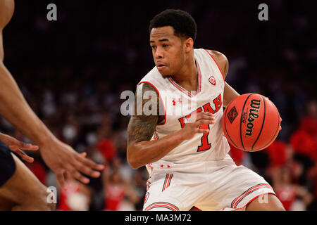 März 29, 2018: Utah Utes guard Justin Bibbins (1) übernimmt den Ball an der Endrunde der 81St NIT Meisterschaft Spiel zwischen der Penn State Nittany Lions und die Utah Utes im Madison Square Garden, New York, New York. Obligatorische Credit: Kostas Lymperopoulos/CSM Stockfoto