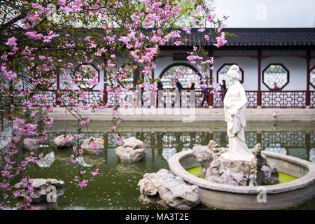 Nanjin, Nanjin, China. 30 Mär, 2018. Nanjing, China, 28. März 2018: Chinesische Blüte crab - Äpfel an Mochou Lake Park in Nanjing in der ostchinesischen Provinz Jiangsu. Credit: SIPA Asien/ZUMA Draht/Alamy leben Nachrichten Stockfoto