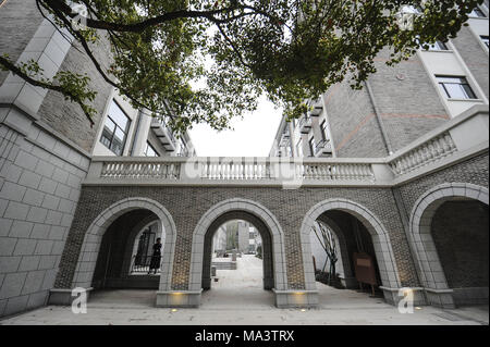 Hangzhou, Hangzhou, China. 30 Mär, 2018. Hangzhou, China-30. März 2018: Der Tee pfannenrühren Wettbewerb ist in Hangzhou gehalten, East China Zhejiang Provinz. Credit: SIPA Asien/ZUMA Draht/Alamy leben Nachrichten Stockfoto