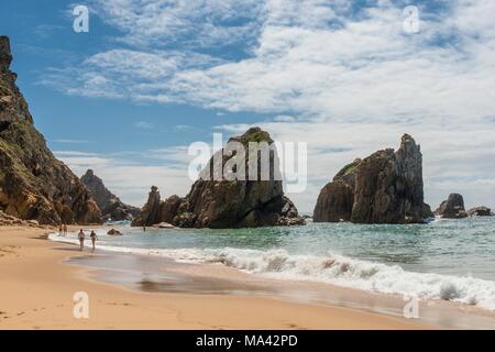 Die Praia da Ursa Strand in einer Bucht von Cascais an der Küste von Lissabon, Portgual Stockfoto