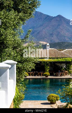 Pool der Finca Cortesin hotel in Málaga, Andalusien (Spanien) Stockfoto