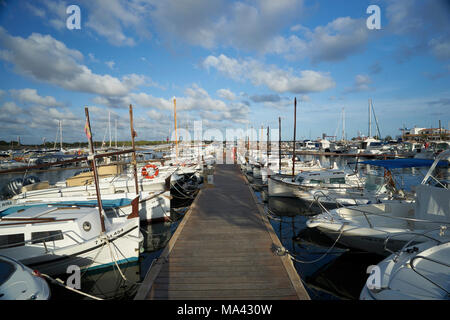 Der Hafen von Colonia de Sant Jordi auf Mallorca, Spanien Stockfoto