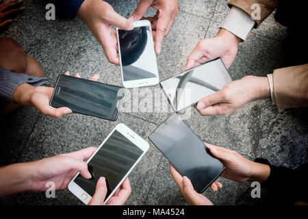 Business Team zusammen arbeiten, Konferenz und mit mobilen Smart Phone. Konzept der Business, Technologie, soziale Medien Stockfoto
