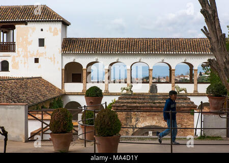 Die pabellón Norte (Norden Pavillon), Palacio del Generalife, von oberhalb der Patio de Los Cipreses, Alhambra, Granada Stockfoto