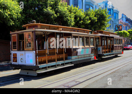 San Francisco Straße Auto an einer der Haltestellen Stockfoto