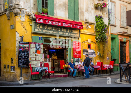 La Taverne du Forum Restaurant in Arles, Frankreich Stockfoto