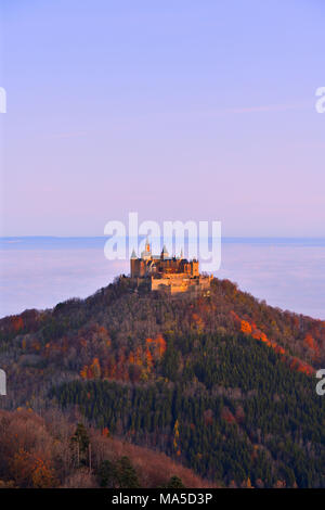 Die Burg Hohenzollern, Hechingen, Baden-Württemberg, Deutschland Stockfoto