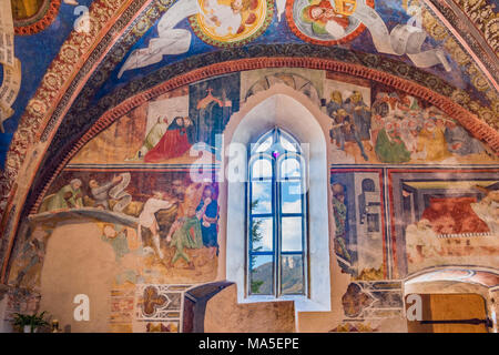 Tramin/Tramin, Provinz Bozen, Südtirol, Italien, Europa. Fresken in der Kirche von San Giacomo Stockfoto