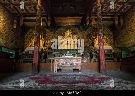 Buddhistischen Statuen innerhalb einer von Erdene Zuu Kloster Tempel. Hangay Harhorin, im Süden der Provinz der Mongolei. Stockfoto