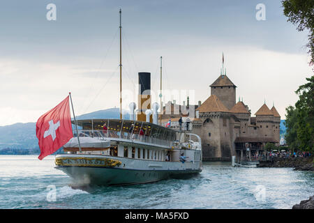 Bootsanlegestelle in der Nähe von Schloss Chillon, Kanton Waadt, Schweiz, Schweizer Alpen Stockfoto