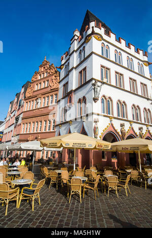 Hauptmarkt im Zentrum der mittelalterlichen Unesco Welterbe Blick, Trier, Mosel, Rheinland-Pfalz, Deutschland Stockfoto