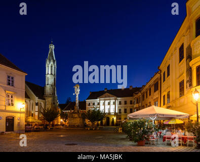 Sopron (Ödenburg), Altstadt, Fö-tér Hauptplatz, Ziege, Kirche, Restaurant, Györ-Moson-Sopron, Ungarn Stockfoto