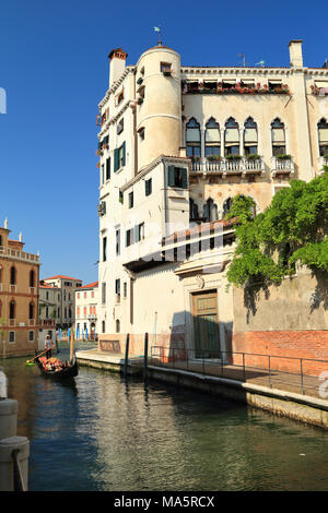 Palazzo Contarini degli Scrigni e Korfu, Rio di San Trovaso, Venedig. Stockfoto