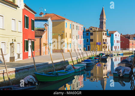 Venedig - Häuser über den Kanal von Insel Burano Stockfoto