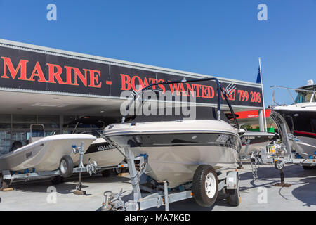 Power trailer Boote zum Verkauf in Sydney, Australien Stockfoto