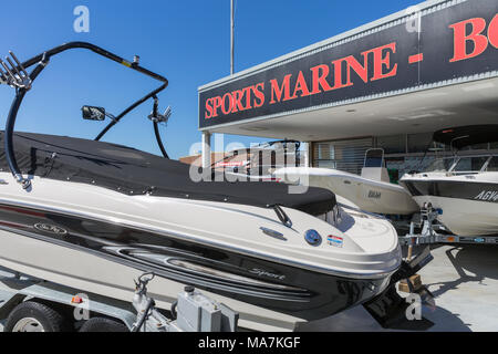 Sea Ray Power Boat auf Verkauf in Sydney, Australien Stockfoto