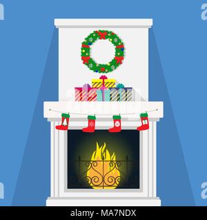 Weihnachten Kamin mit Dekorationen, Kranz, Geschenkboxen, Flamme. Vector Illustration Flat Style Stock Vektor