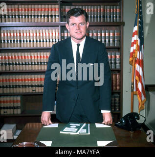 EDWARD "TED" Kennedy (1932-2009), US-Senator für Massachusetts über 1963 Stockfoto