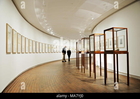 Besucher in Louisiana Museum der Modernen Kunst, Tretting, Dänemark Stockfoto