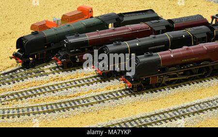 Modelle von vier Coronation class Lokomotiven. Stockfoto