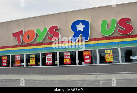 Toys R Us Store schließen Verkauf in Hayward, Kalifornien, USA Stockfoto